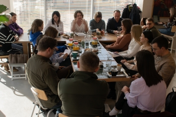 Представники влади та громадськості вирішували, як можна посилити співпрацю у контексті роботи з молоддю